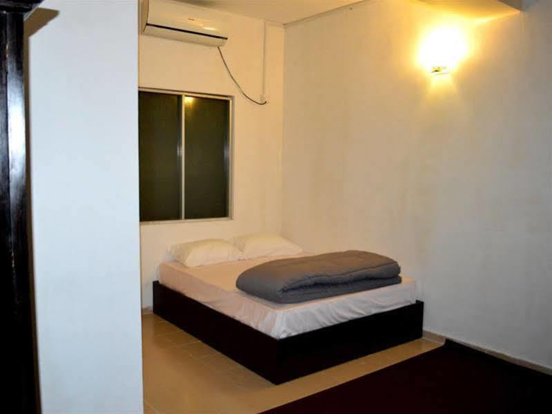 Green Palace Colombo Esterno foto